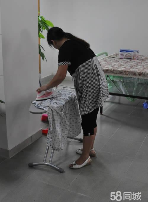 搭建家政就业平台打造太湖劳务品牌——县首届家庭服务业大型公益性专场招聘会暨太湖县家政服务劳务品牌建设推进活动顺利举办(图1)